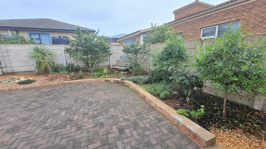3 Bedroom Property for Sale in Stilbaai Wes Western Cape